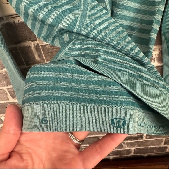 Lululemon Swiftly Tech Long Sleeve Crew shirt top green 
Heathered Forage Teal - Picture 6 of 10